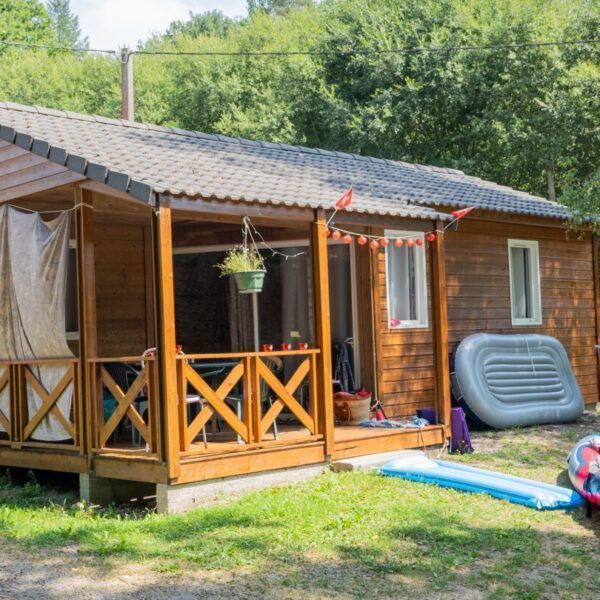 Mobil home du Camping Aquadis Loisirs, camping du Lac en Corrèze