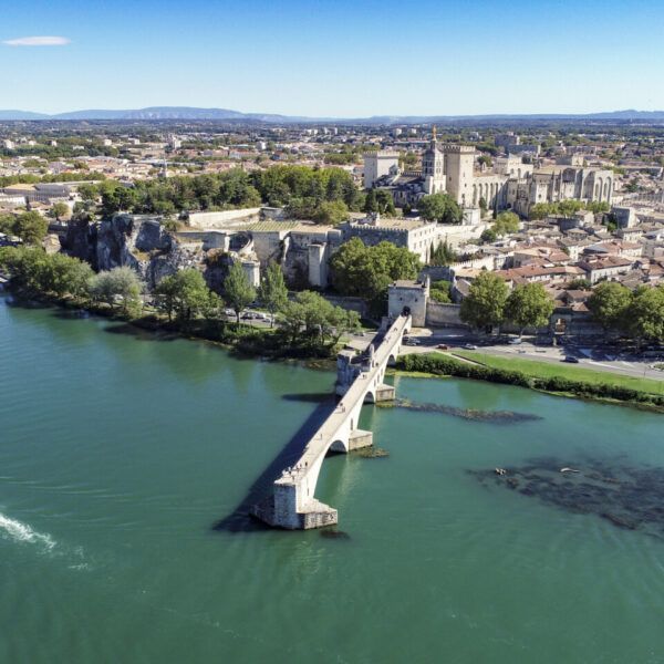 Aquadis Loisirs Pont d'Avignon am Ufer der Rhône