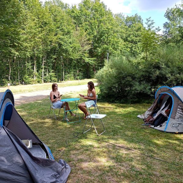 Camping avec un étang qui accepte les chiens dans le Loiret