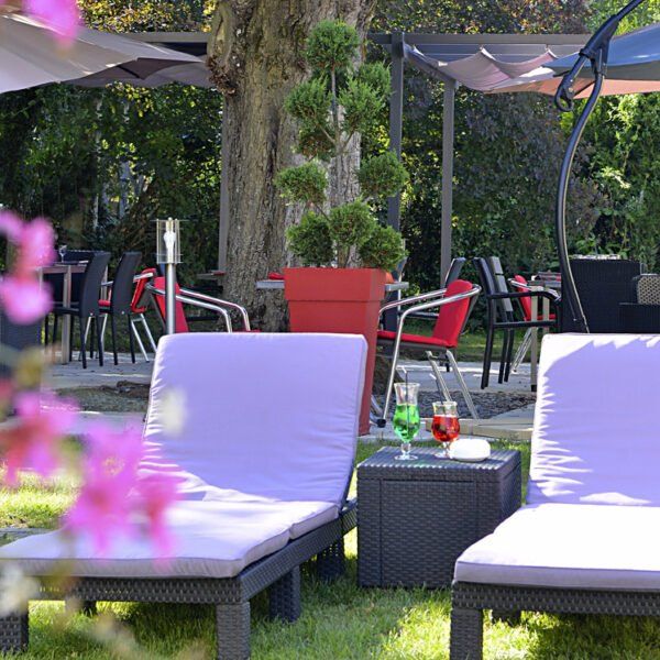 Jardins de l'Hôtel Le Prieure à Argenton-sur-Creuse dans l'Indre à St Marcel en Centre Val de Loire