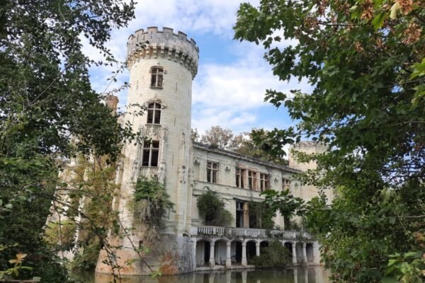 Le château de Mothe Chandeniers
