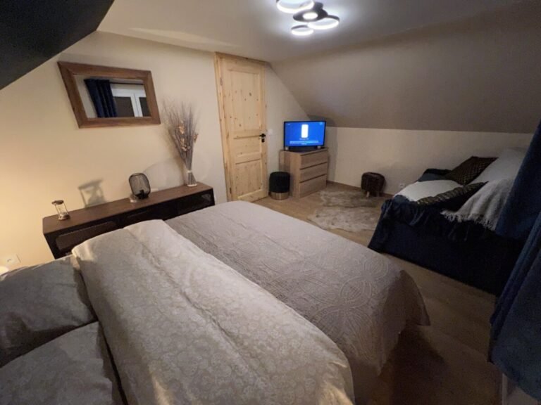 Chambre double du Cottage Jasper by Roof n'Woof dans les Vosges dans le Grand Est au Tholy