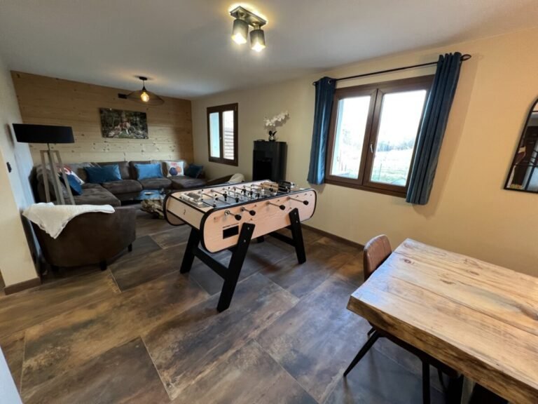 Babyfoot au Cottage Jasper by Roof n'Woof dans les Vosges dans le Grand Est au Tholy