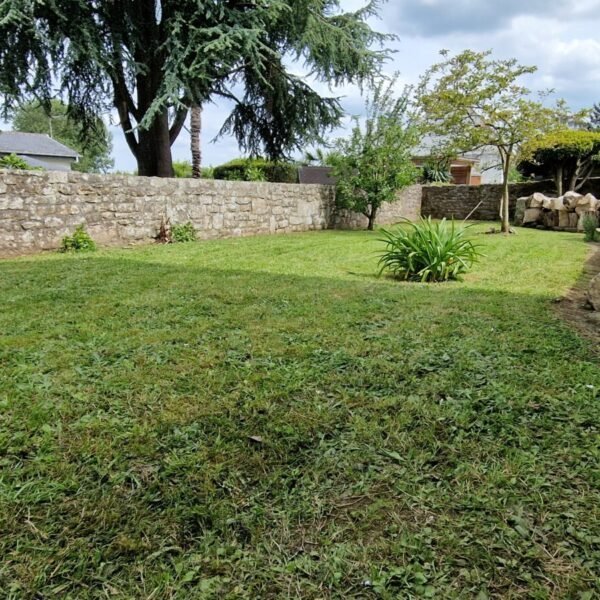 Jardin clos du Gîte Trémelois en Bretagne dans les Côtes d'Armor à Trémel