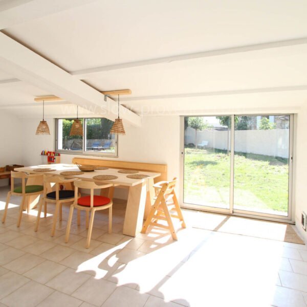 Salle à manger de la Villa Slow en Provence dans le Vaucluse à Bédoin en région PACA
