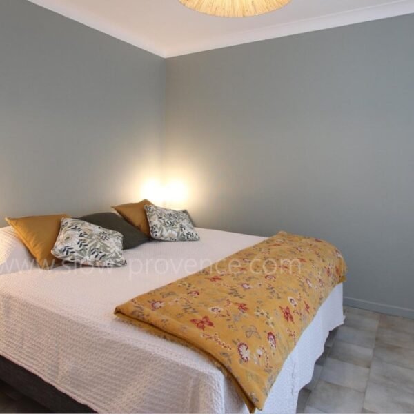Chambre double de la Villa Slow en Provence dans le Vaucluse à Bédoin en région PACA