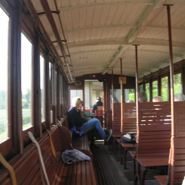 Chien acceptés dans le VELORAIL DE VALENCAY / TRAIN TOURISTIQUE DU BAS-BERRY dans l'Indre en région Centre Val de Loire dans le Berry