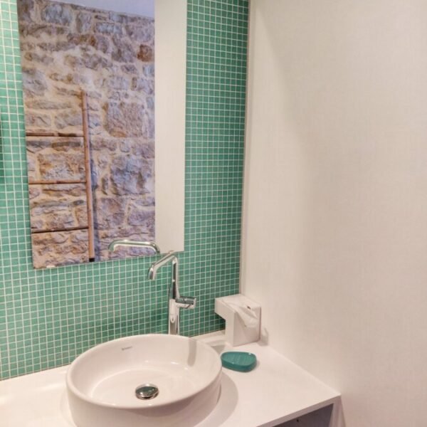 Salle de bain des Chambres d'hôtes Estafête à Sarrazac dans le Lot en Occitanie