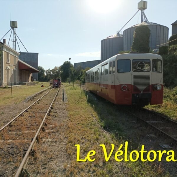 Chien acceptés dans le VELORAIL DE VALENCAY / TRAIN TOURISTIQUE DU BAS-BERRY dans l'Indre en région Centre Val de Loire dans le Berry