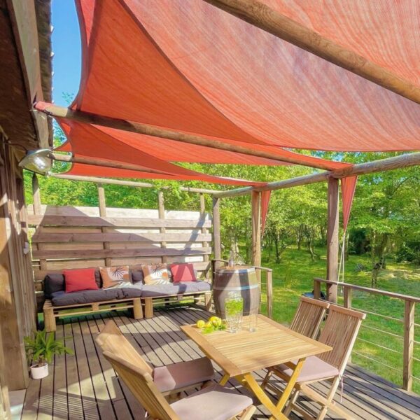 Terrasse des Ecogites de la Pierre le Matz dans les Pays de la Loire à Chauvé en Loire Atlantique