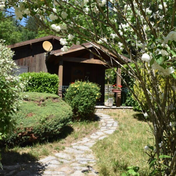 Gîtes Les Chalets du Roc à Alzon dans le Gard dans les Cévennes