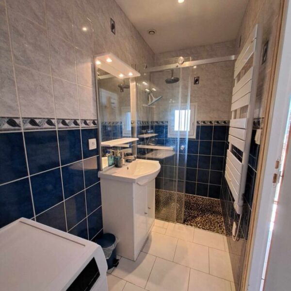 Salle de bain du Gîte les Petits Solognots dans le Loir et Cher à La Ferté Beauharnais en Centre Val de Loire