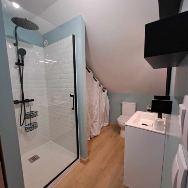 Salle de bain du Gîte les Petits Solognots dans le Loir et Cher à La Ferté Beauharnais en Centre Val de Loire
