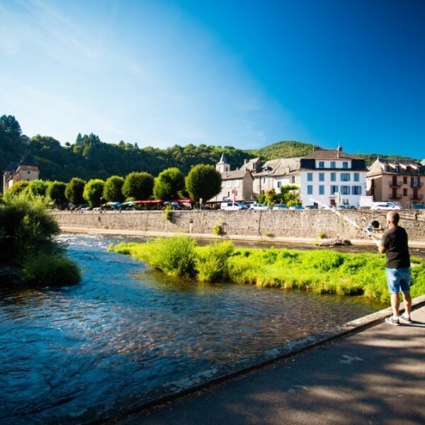 A visiter près du Camping Qualité Le Val de Saures dans l' Aveyron à Entraigues sur Truyère en Occitanie