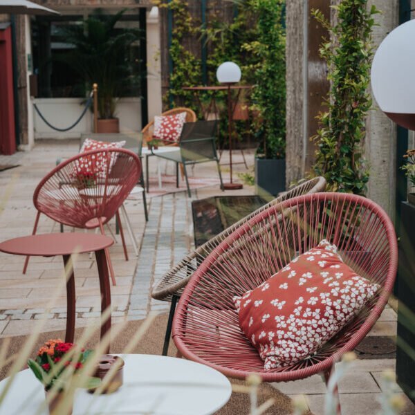 Terrasse de l''Hôtel Henry II à Beaune en Bourgogne dans les Côtes d'Or