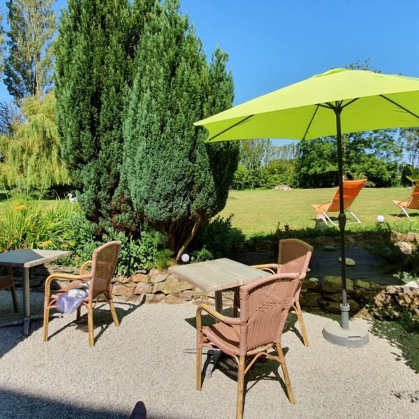 terrasse du restaurant le relais de la comté