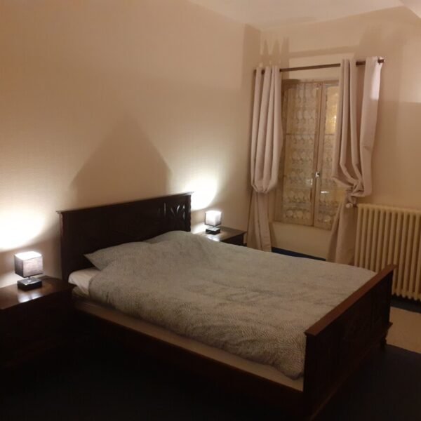 Chambre de l'Hôtel Restaurant Le Grand Cerf à Nonancourt près de Dreux dans l'Eure en Normandie