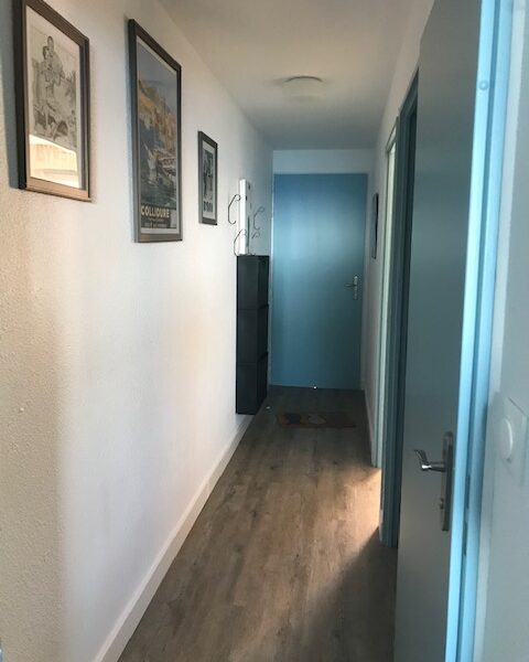 couloir d'un appartement qui accepte les chiens à banyuls-sur-mer