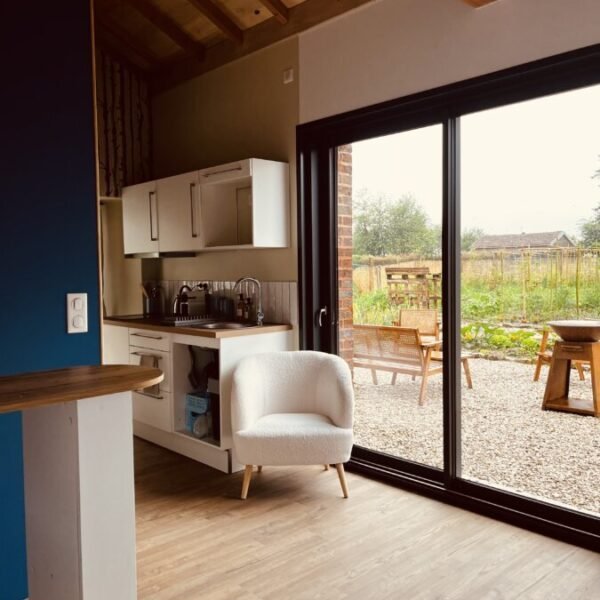 Intérieur, salon du Cottage du potager dans l'Aube