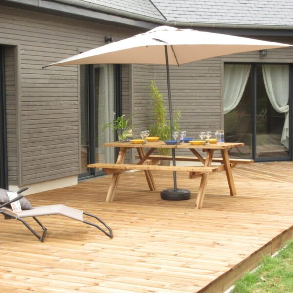 terrasse du gîte de la chouette en Normandie à Hattenville