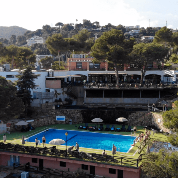 Picine du Camping Sea Green Cala Llevado en Espagne sur la Costa Brava à Tossa de Mar