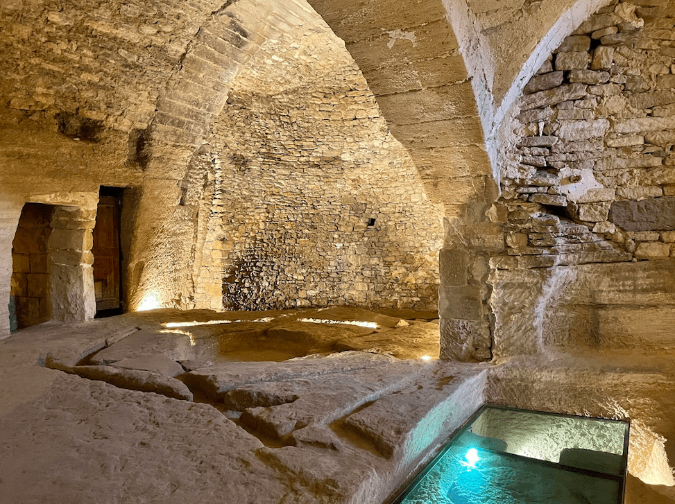 Caves du Palais Saint-Firmin et Village de Gordes