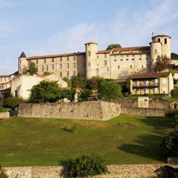 Domaine du Palais en Ariège dans les Pyrénées à St Lizier