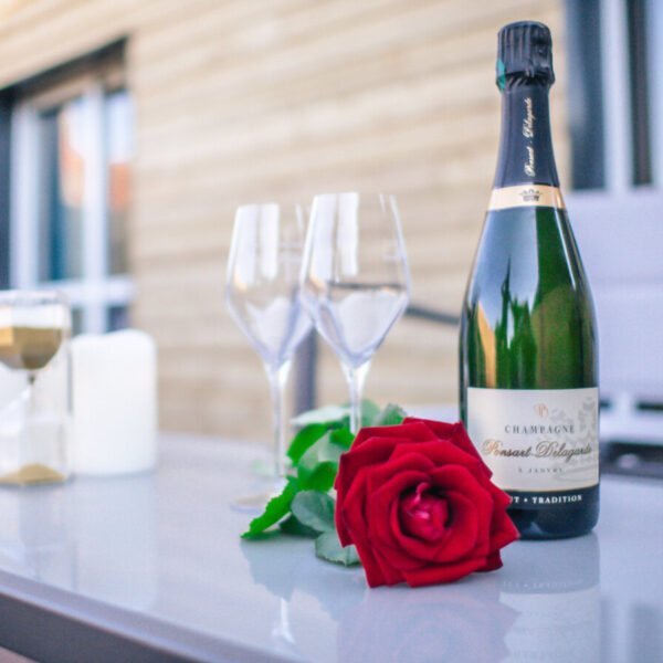 Champagne sur la terrasse du Gite et Spa Le Temps d'un Instant en Baie de Somme près de St Valéry sur Somme