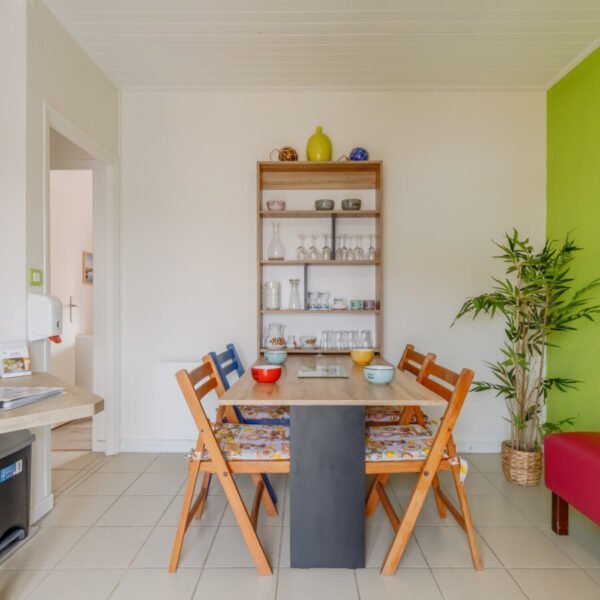 Salle à manger de la Villas Les Bains de Mer en Vendée au Pays de La Loire à La Barre-de-Monts