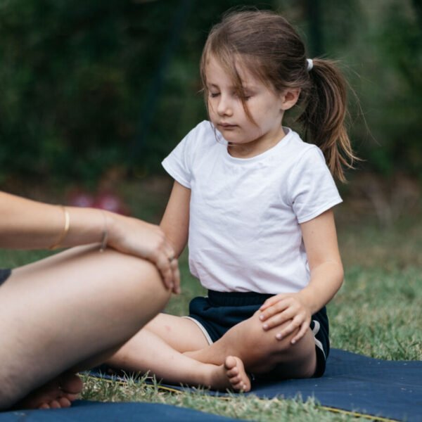 Enfant en vacances au Camping Ma Prairie à Canet en Roussillon dans les Pyrénées Orientale en Pays Catalan