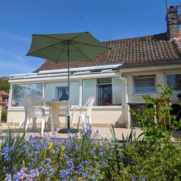 Vu extérieure de jardin au Gîte - Un Brin d'Espoir à Fort Mahon Plage à Somme en Hauts de France