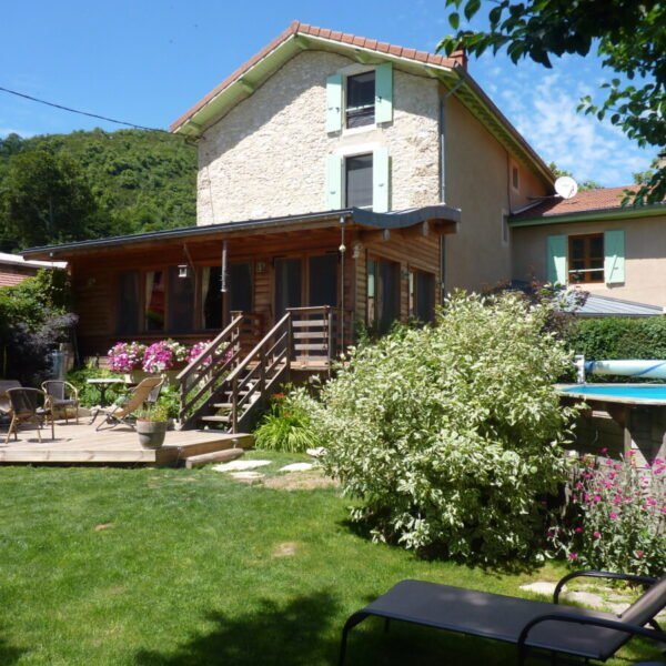 Gîte La Vercorelle et son jardin clos dans la Drôme dans le Vercors à Léoncel en Rhône Alpes