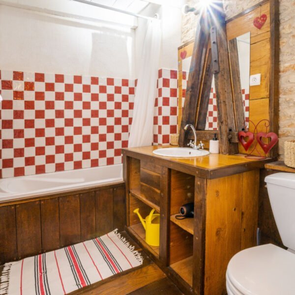 Salle de bain avec baignoire chez Bed and Bourgogne gîte et chambres d'Hôtes en Bourgogne en Saône et Loire