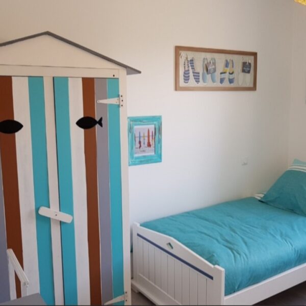 Chambre avec lit de Les Gites en Baie de Somme à Saint Valery sur Somme dans la Somme en Hauts de France