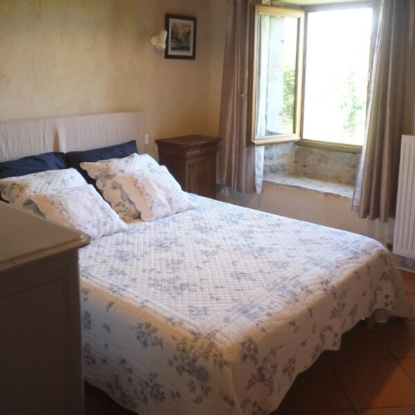 Chambre double du Gite La Sagnarde à Loubressac dans le Lot proche de la Vallée Dordogne