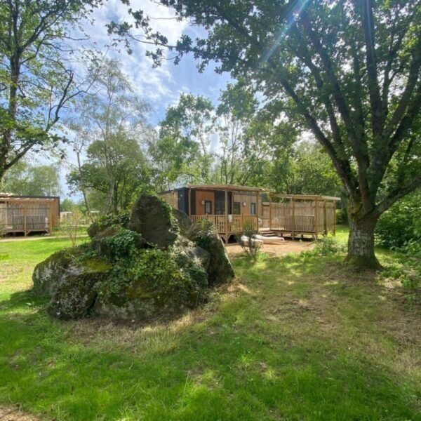 Lodge avec spa au Camping Domaine de Mesqueau à Plougasnou en Finistère, Bretagne