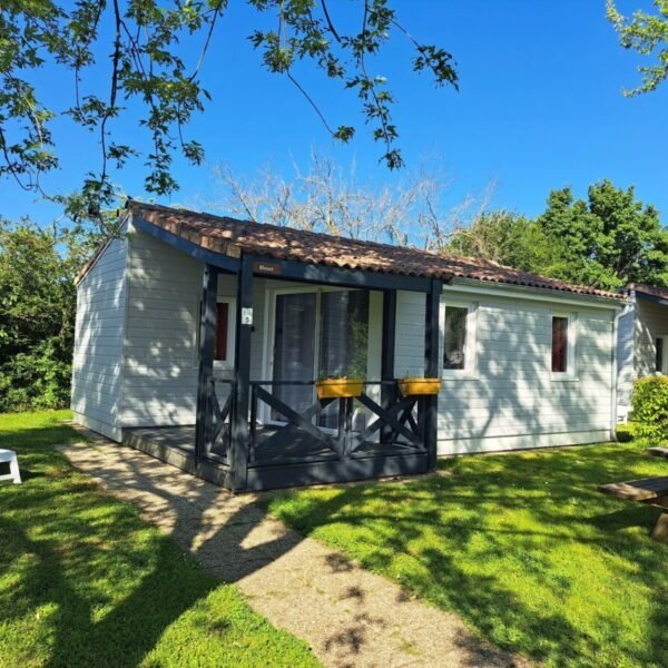 Chalet au Camping Domaine du Houssay 3* à Spay dans la Sarthe dans le Pays de la Loire