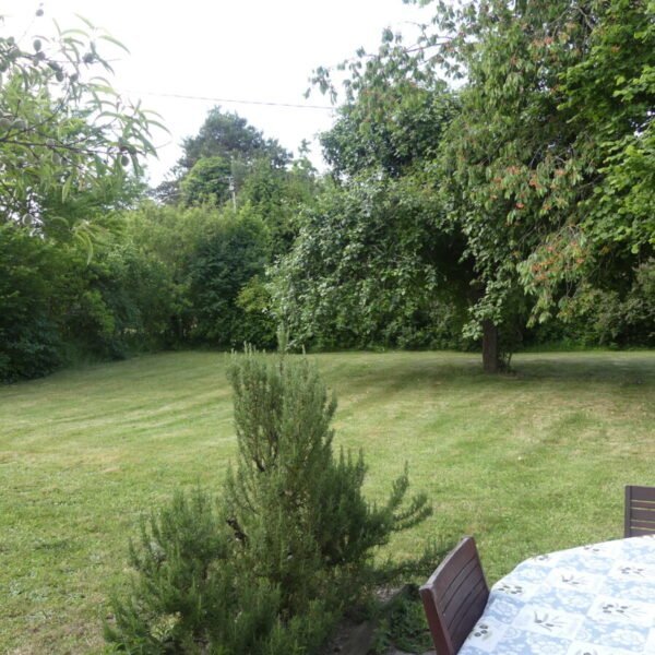 Jardin clos du Gîte de la Grosse Planche à Férolles en Loiret en Centre-Val de Loire 