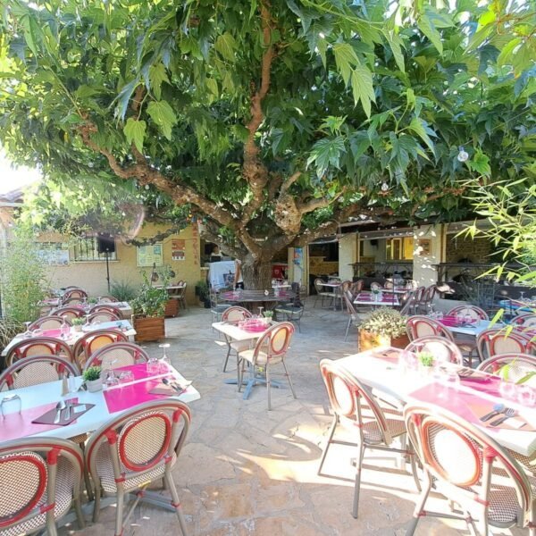 Restaurant au Camping L’Oasis du Verdon à Aups dans le Var en Provence-Alpes-Côte d'Azur