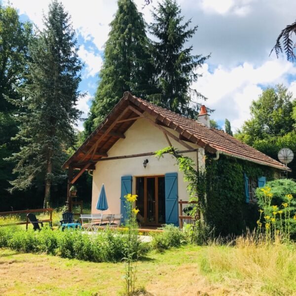 Vue extérieure du Gîte Les Aravis à Saint-Bonnet-Tronçais en Allier en Auvergne-Rhône-Alpes 
