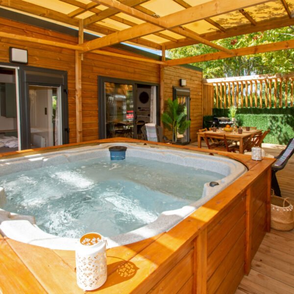 SPA privé au Camping L’Oasis du Verdon à Aups dans le Var en Provence-Alpes-Côte d'Azur