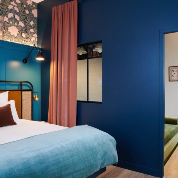 Chambre double du Square Lodge Hôtel à La Roche-sur-Yon en Vendée près du Puy du Fou