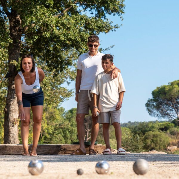 Petanque au Camping les Cigales à Muy dans le Var en Provence-Alpes-Côte d'Azur