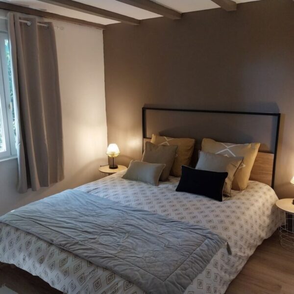 Chambre avec double lit au Gite Traitsanes en Berry à Préveranges en Cher dans le Centre-Val de Loire