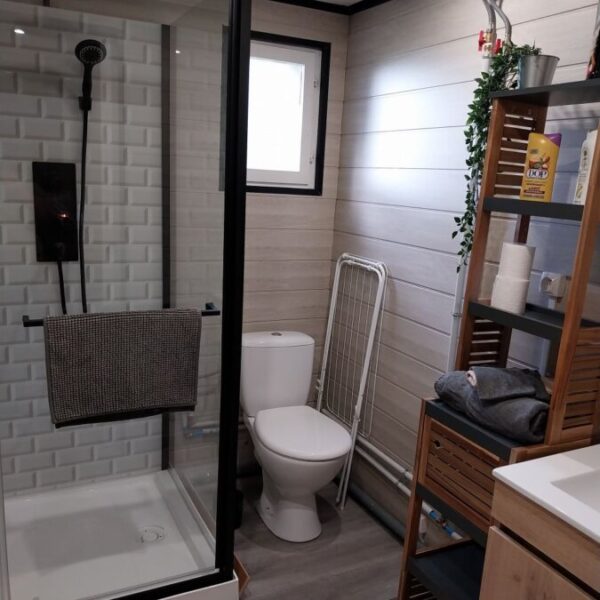 Salle de bain au Gite Traitsanes en Berry à Préveranges en Cher dans le Centre-Val de Loire