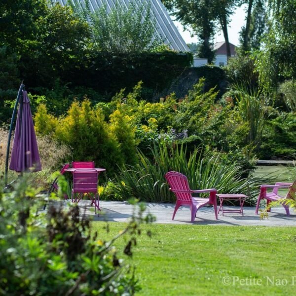 Vue sur la nature au jardin des deux ponts dans la Somme à Abbeville