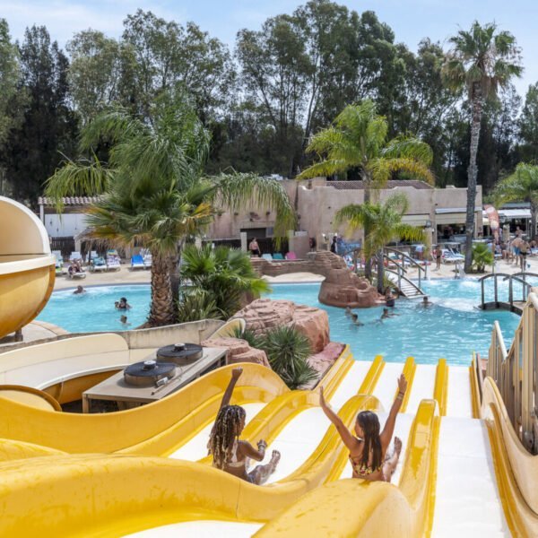 Espace aquatique au Camping Les Palmiers à Hyères dans le Var en Provence-Alpes-Côte d'Azur