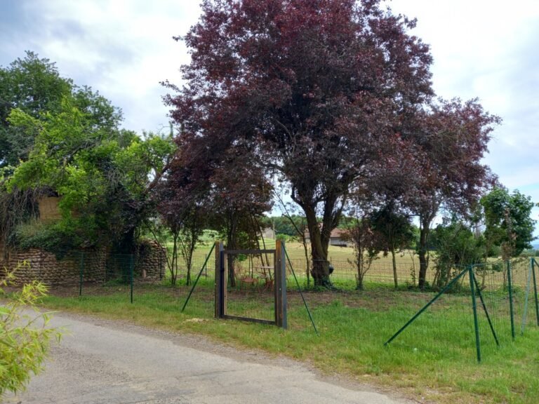Jardin de la Gite Fleuri à Châteauneuf-de-Galaure dans le Drôme en Auvergne-Rhône-Alpes