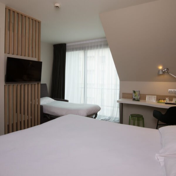 Chambre avec double lit à l'Hôtel Campanile Rennes Centre Gare en Rennes dans l'Ille-et-Vilaine en Bretagne