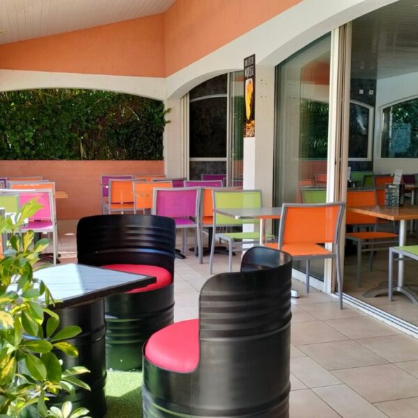 Restaurant au Camping Clau Mar Jo à Bormes-les-Mimosas dans le Var en Provence-Alpes-Côte d'Azur